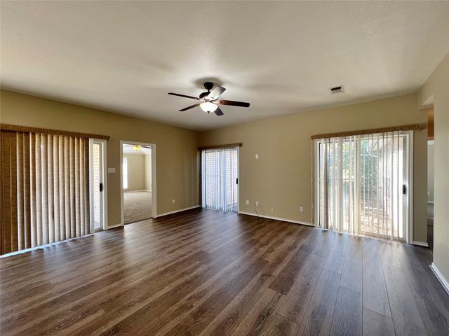 507 W Baylor Street, Weatherford, TX 76086