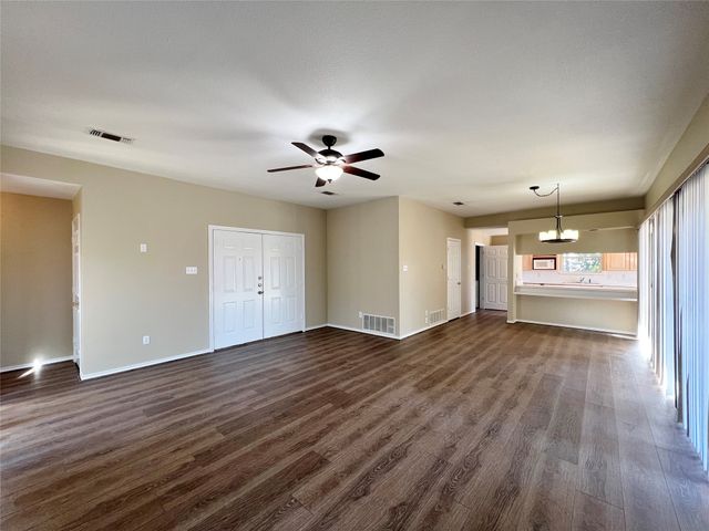 507 W Baylor Street, Weatherford, TX 76086