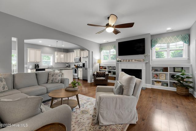6110 Chancellorsville Drive, Wilmington, NC 28409