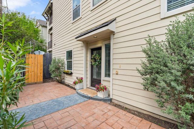 2316 Beall Street, Houston, TX 77008