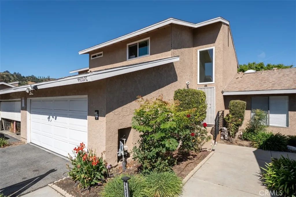 44557 La Paz, Temecula, CA 92592