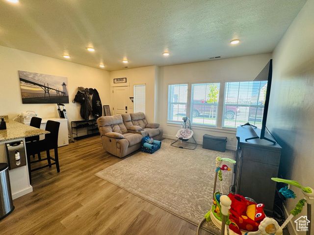 925 W 1000 N, Tremonton, UT 84337