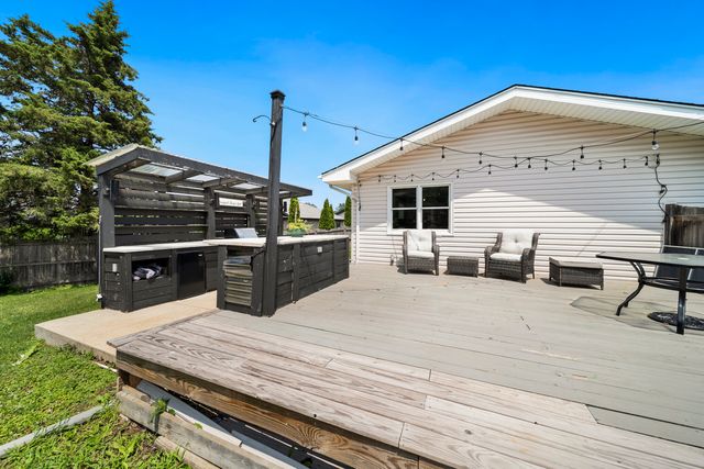 15512 Lorel Avenue, Oak Forest, IL 60452