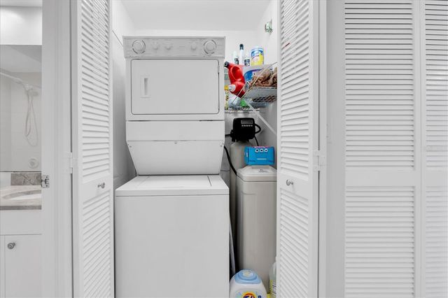 6315 SHORELINE DRIVE 3307, Seminole, FL 33708