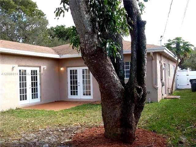 6601 Perry Street, Hollywood, FL 33024