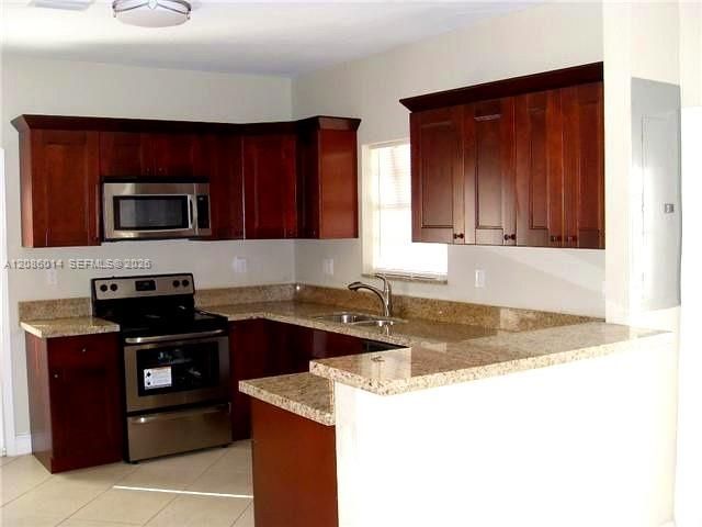 6601 Perry Street, Hollywood, FL 33024