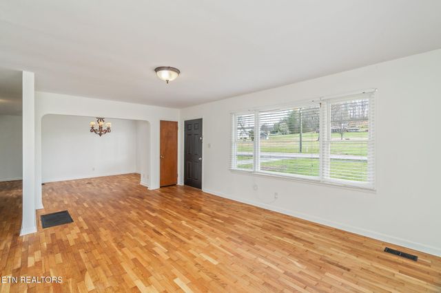 258 Rock Bridge Rd, Oliver Springs, TN 37840