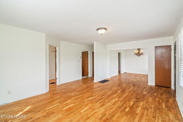 258 Rock Bridge Rd, Oliver Springs, TN 37840