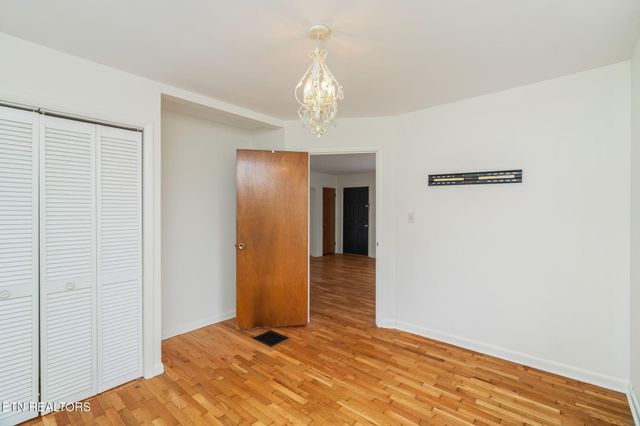 258 Rock Bridge Rd, Oliver Springs, TN 37840