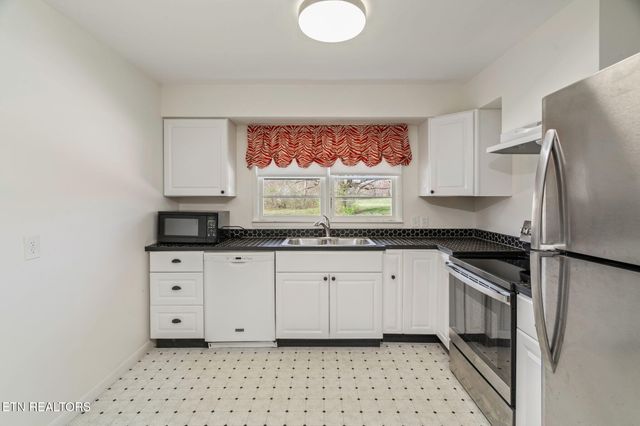 258 Rock Bridge Rd, Oliver Springs, TN 37840