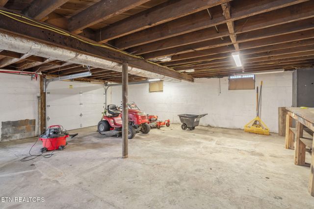 258 Rock Bridge Rd, Oliver Springs, TN 37840