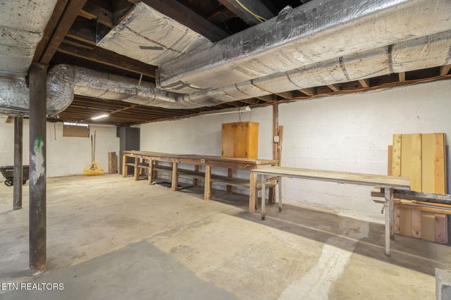 258 Rock Bridge Rd, Oliver Springs, TN 37840