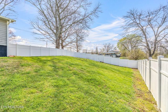 258 Rock Bridge Rd, Oliver Springs, TN 37840