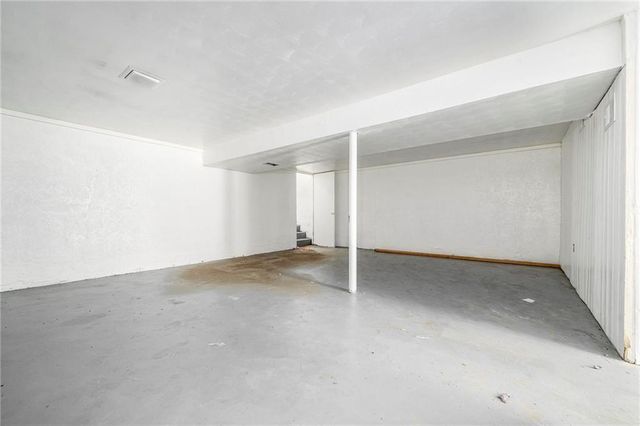 801 N Redwood Drive, Independence, MO 64056