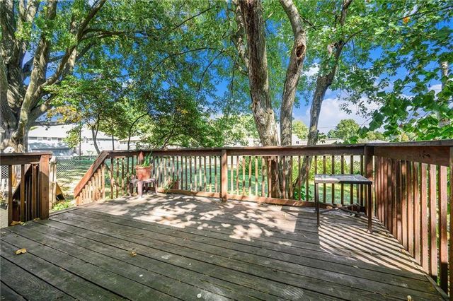 801 N Redwood Drive, Independence, MO 64056