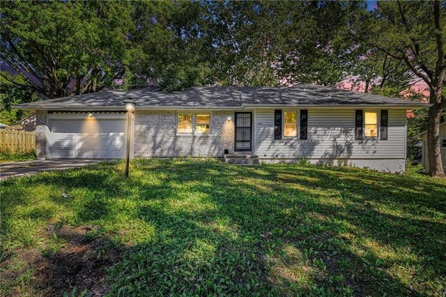 801 N Redwood Drive, Independence, MO 64056