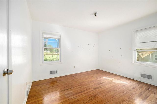 801 N Redwood Drive, Independence, MO 64056