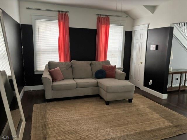 1524 Mathews TER, Portsmouth, VA 23704