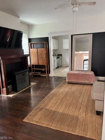 1524 Mathews TER, Portsmouth, VA 23704
