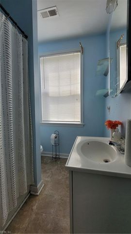 1524 Mathews TER, Portsmouth, VA 23704