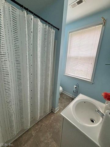 1524 Mathews TER, Portsmouth, VA 23704