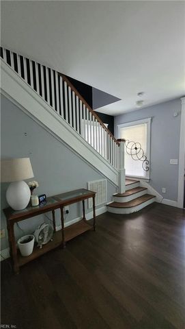 1524 Mathews TER, Portsmouth, VA 23704