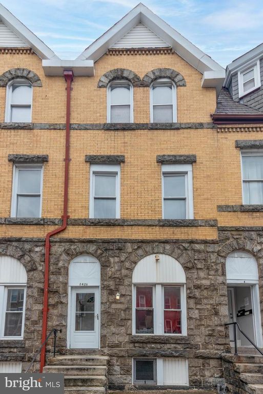 2426 N CALVERT ST, Baltimore, MD 21218