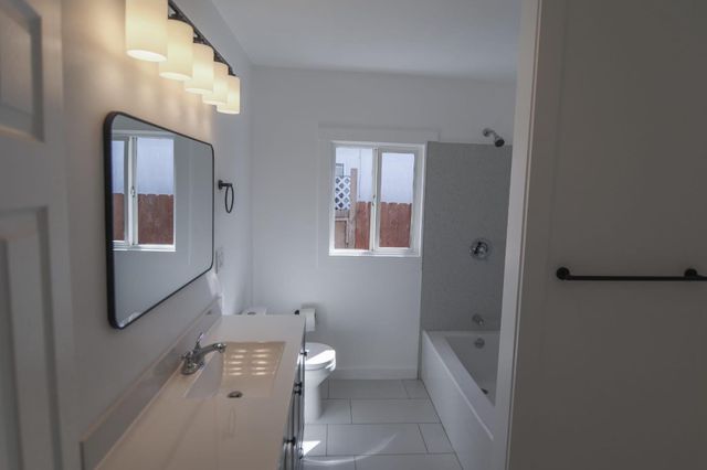 7114 Halliday, Oakland, CA 94605