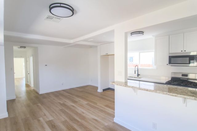 7114 Halliday, Oakland, CA 94605