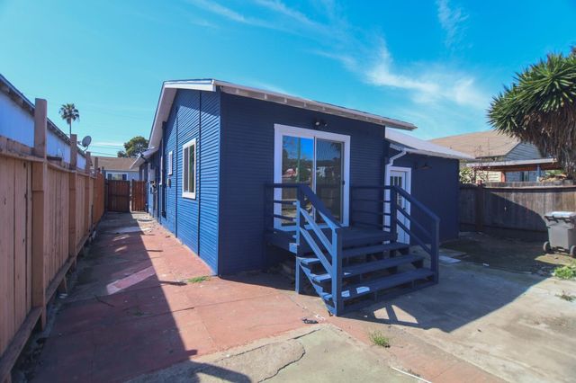 7114 Halliday, Oakland, CA 94605