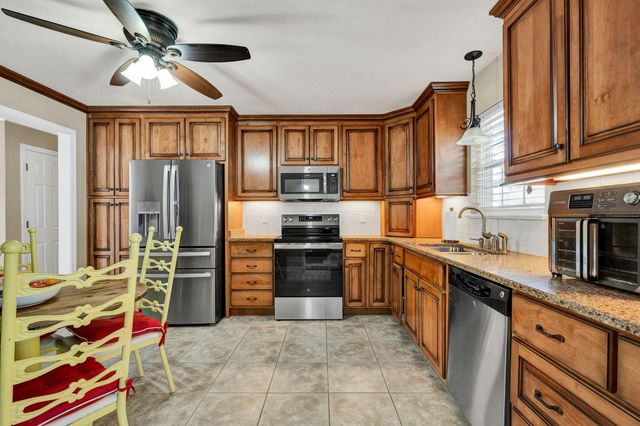 1743 Lake Wood Circle, Hixson, TN 37343