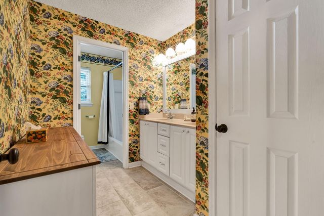 1743 Lake Wood Circle, Hixson, TN 37343