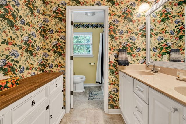 1743 Lake Wood Circle, Hixson, TN 37343