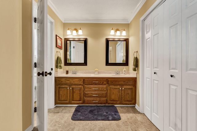 1743 Lake Wood Circle, Hixson, TN 37343