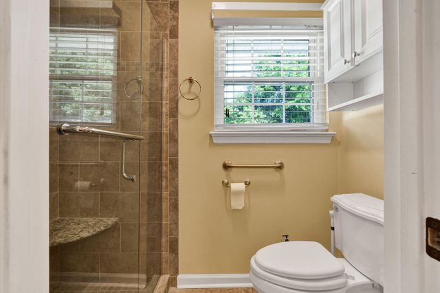 1743 Lake Wood Circle, Hixson, TN 37343