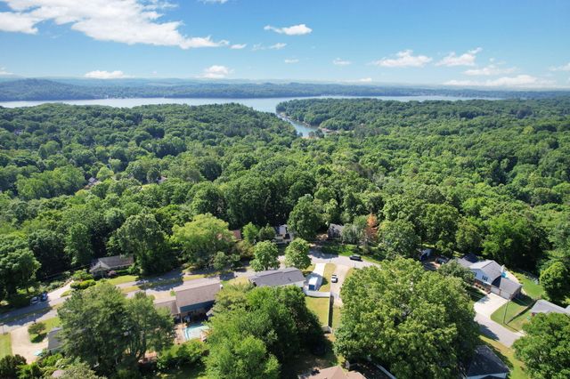 1743 Lake Wood Circle, Hixson, TN 37343