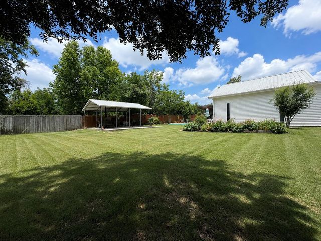 416 W Division Street, Jewett, TX 75846
