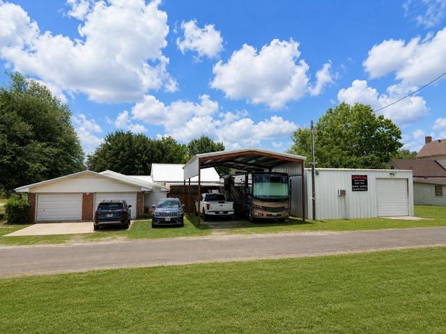 416 W Division Street, Jewett, TX 75846