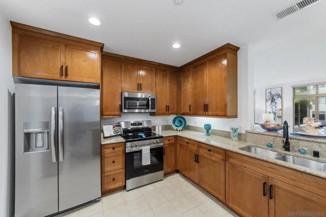 1019 Costa Pacifica Way 1111, Oceanside, CA 92054