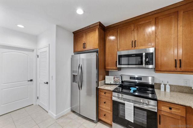 1019 Costa Pacifica Way 1111, Oceanside, CA 92054