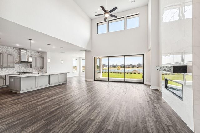 10314 Forest Lake Drive, Sienna Plantation, TX 77459