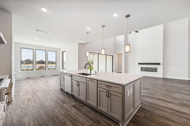 10314 Forest Lake Drive, Sienna Plantation, TX 77459