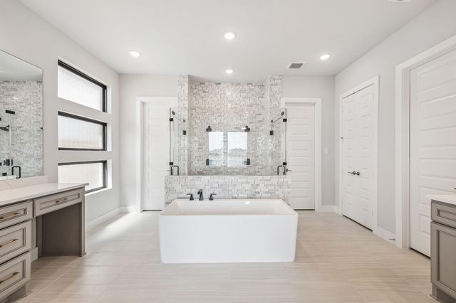 10314 Forest Lake Drive, Sienna Plantation, TX 77459