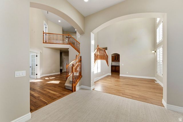 843 N EAGLEPOINTE DR, North Salt Lake, UT 84054