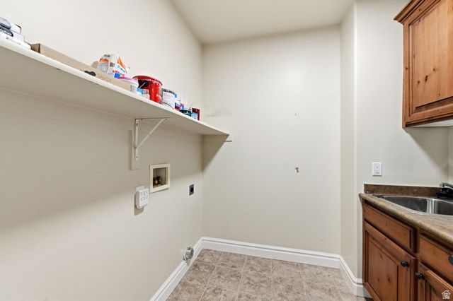 843 N EAGLEPOINTE DR, North Salt Lake, UT 84054