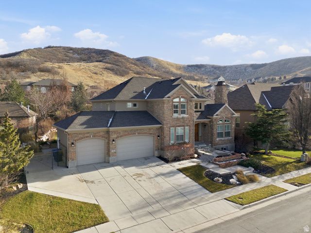 843 N EAGLEPOINTE DR, North Salt Lake, UT 84054