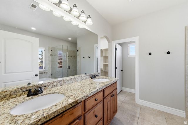 843 N EAGLEPOINTE DR, North Salt Lake, UT 84054