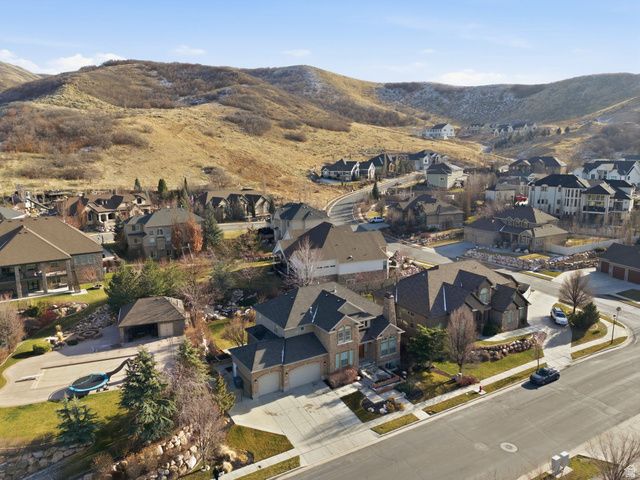843 N EAGLEPOINTE DR, North Salt Lake, UT 84054