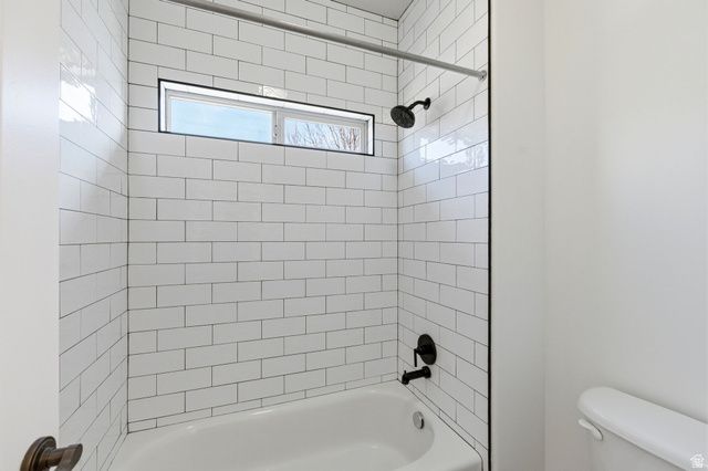 843 N EAGLEPOINTE DR, North Salt Lake, UT 84054