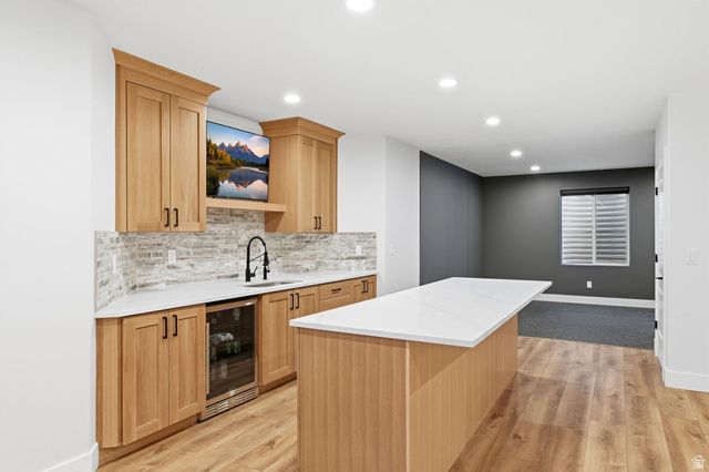 843 N EAGLEPOINTE DR, North Salt Lake, UT 84054